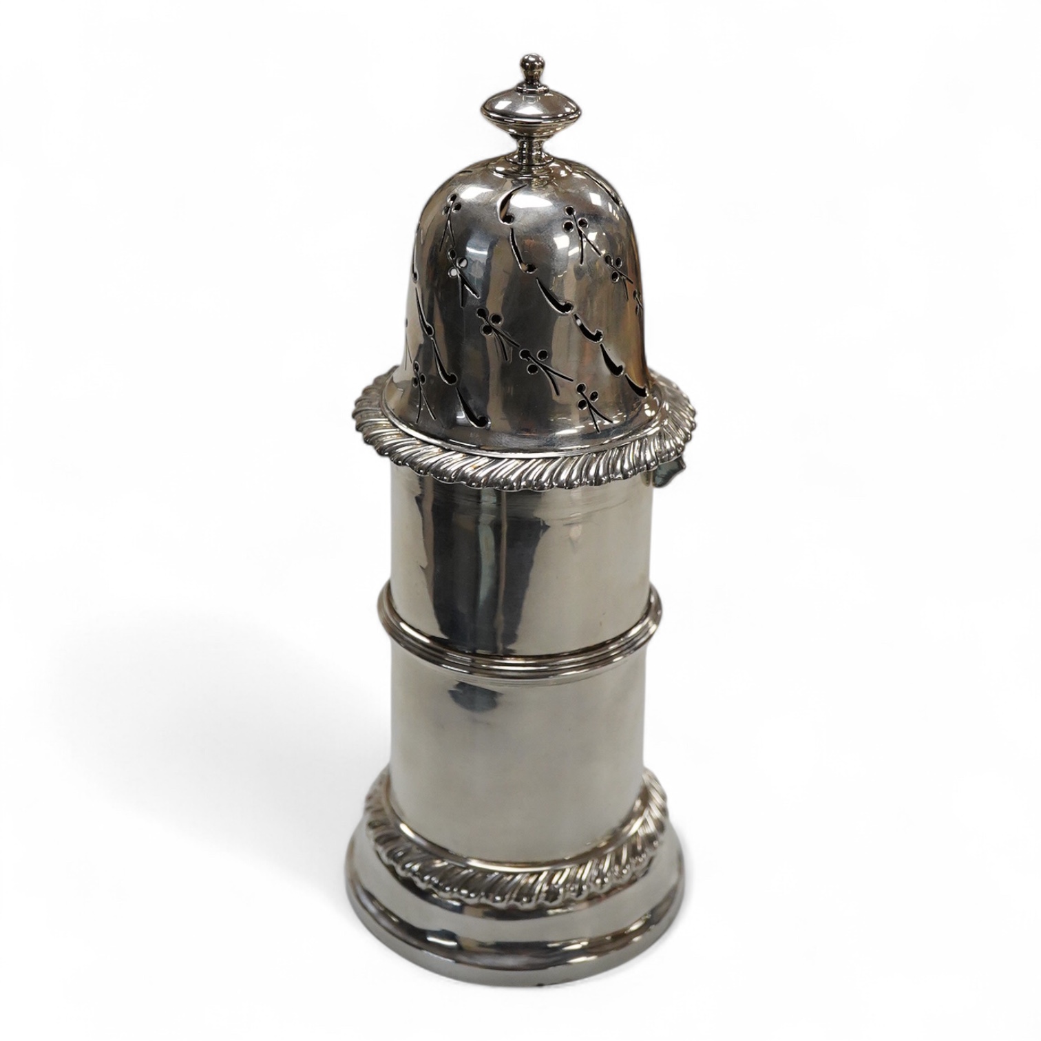 A late Victorian silver sugar caster, with gadrooned borders, William Hutton & Sons, Sheffield, 1899, 19cm, 8.8oz.